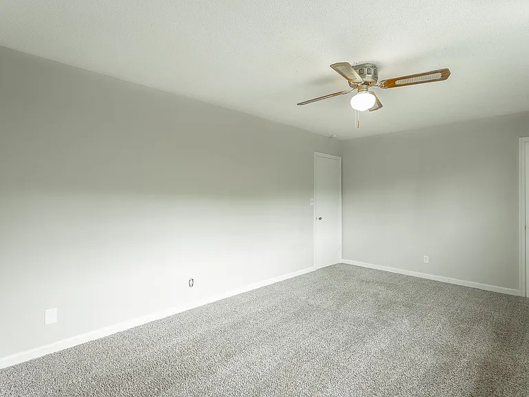 506 Ely Road — Photo 14