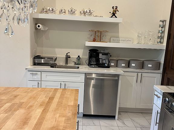 3rd image of 1551 Calle De Andluca