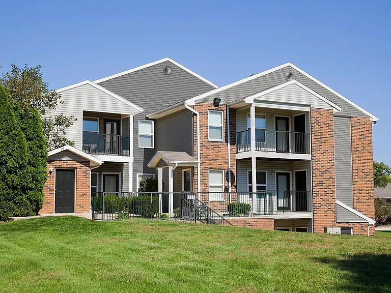 Dunlap Falls Apartments — Photo 17