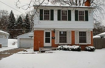 1st image of 1691 Country Club Dr NE #D
