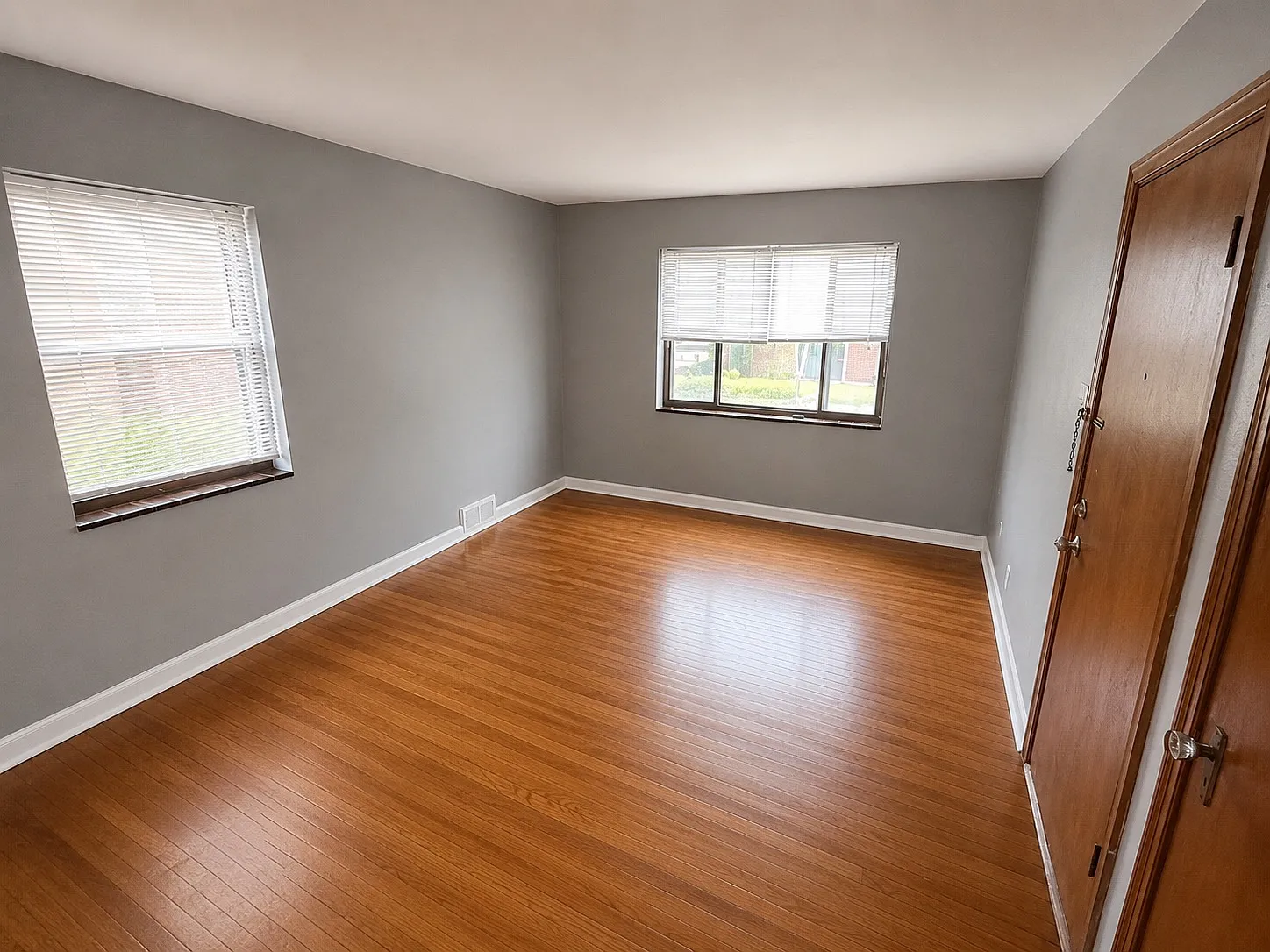 1 bed, 900 sqft, $900 — Photo 2
