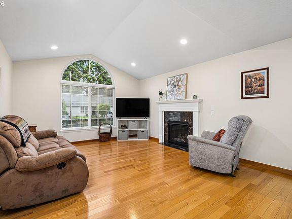 4th image of 4241 Cole Way