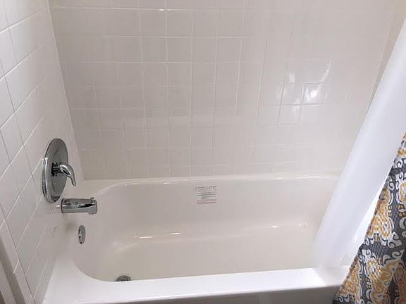 5th image of 5809 Reseda Blvd APT 107