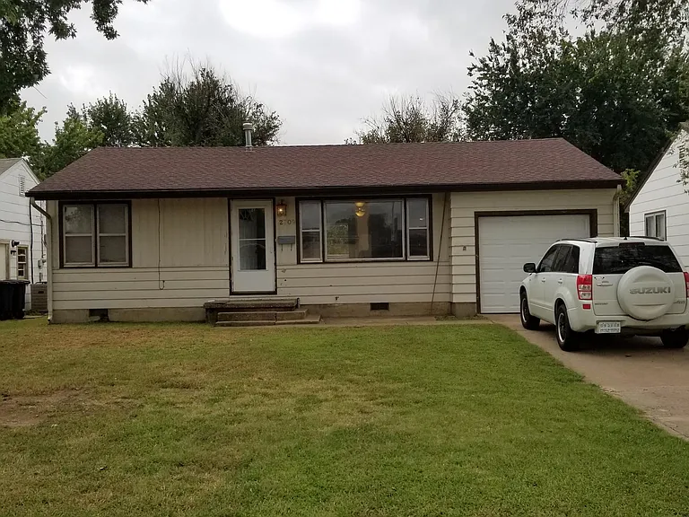 2709 W. Maine