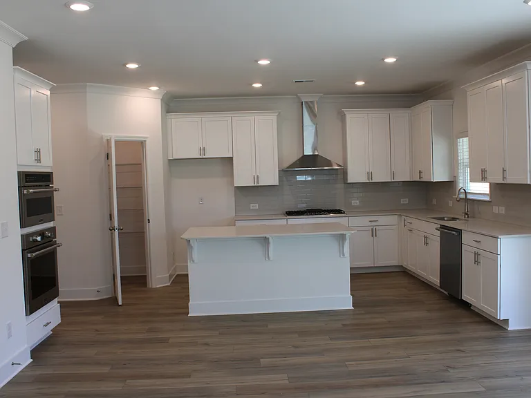 175 Andalusa Ct — Photo 8