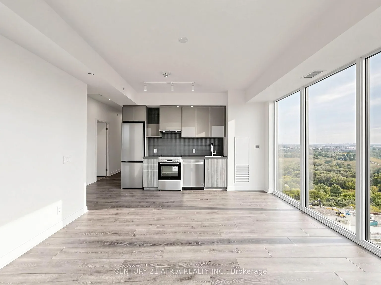 2 bed, $2,700 — Photo 4