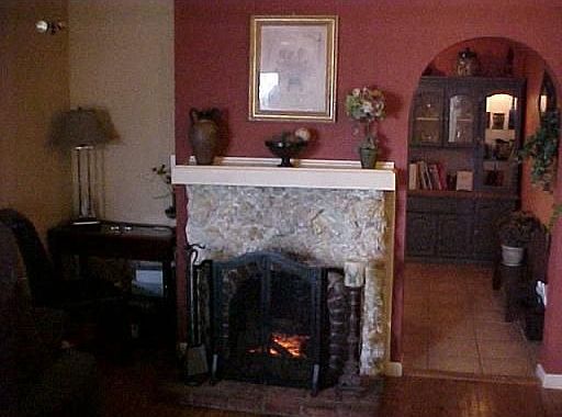 Living Room With Fplc