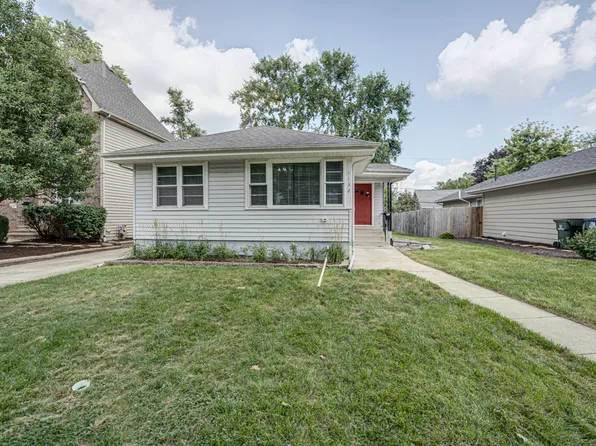 1132 N Main St, Naperville, IL 60563