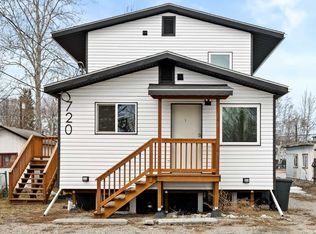 720 18th Ave APT 4, Fairbanks, AK 99701