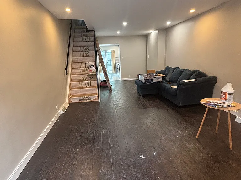 127 Dudley St — Photo 2
