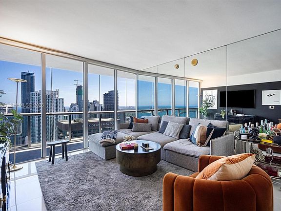 5th image of 495 Brickell Ave APT 4911