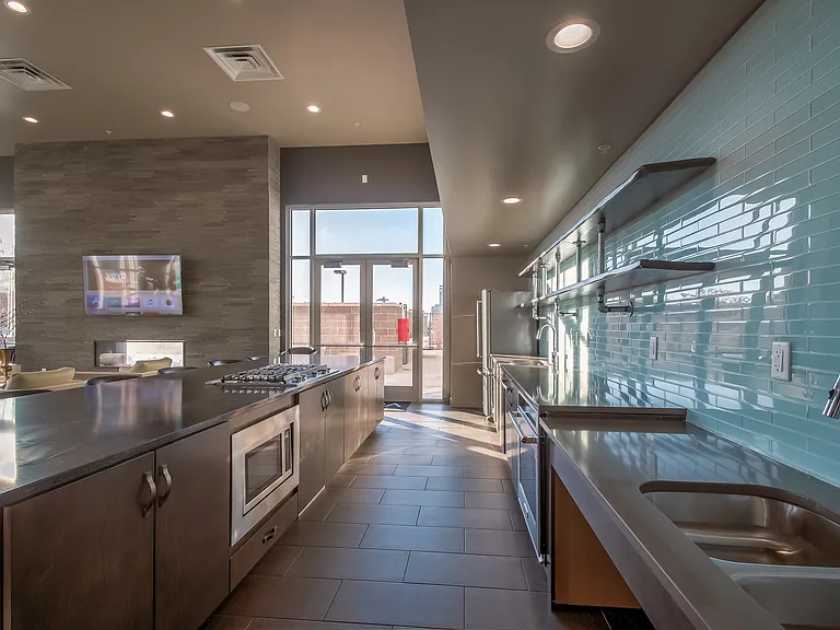 The Bonneville Apartments — Photo 45