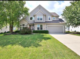 2492 Charoe St, Lewis Center, OH