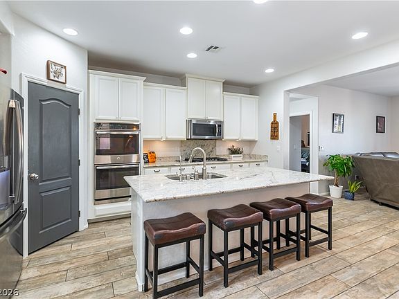 3rd image of 7556 Abby View St