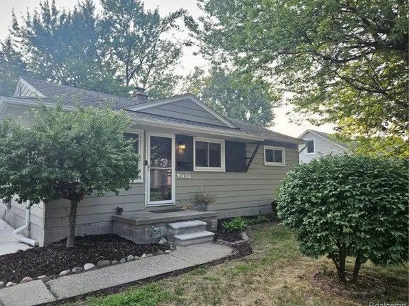 27315 Gilbert Dr, Warren, MI 48093
