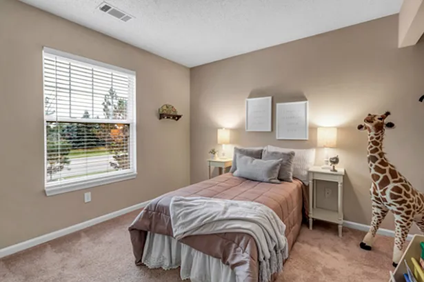 Den/Bedroom