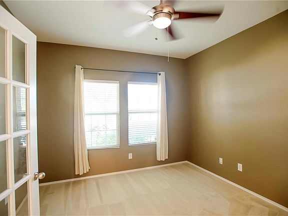 4th image of 4500 Dogwood Dr