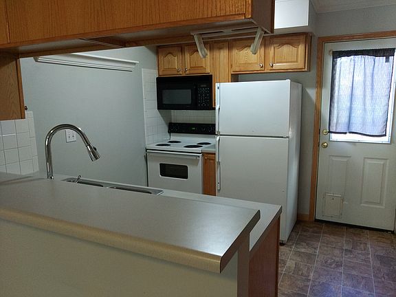 3rd image of 3100 Chinook Ln Unit 5