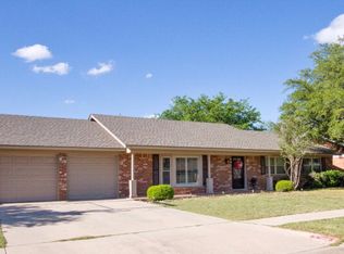 1610 W Dengar Ave, Midland, TX 79705