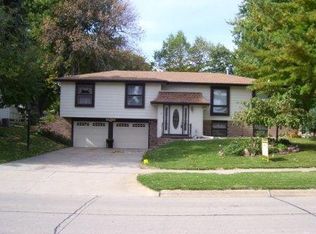 1329 N Columbia Ave, Seward, NE 68434