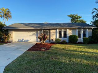2063 Ottersrest Ln, Cape Coral, FL 33990