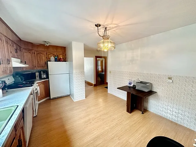 30 Sterling St #1 — Photo 6