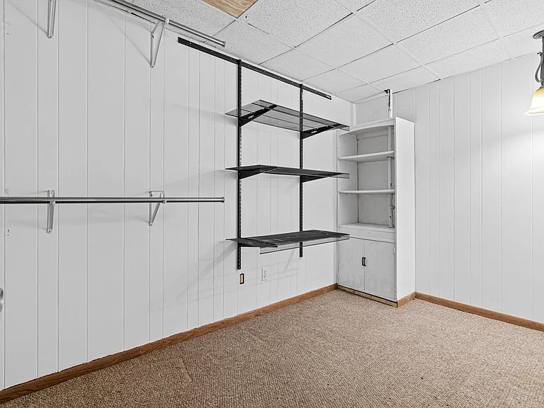 3225 Lanewood Ln N — Photo 28