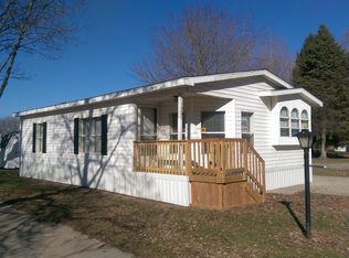 150 Split Rail Trl, Hanover, MI 49241