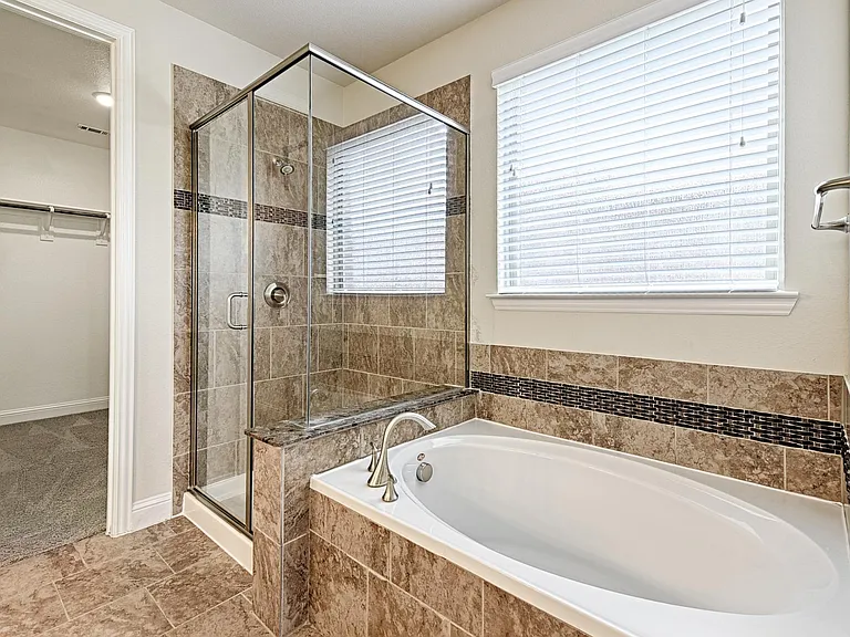 1208 Uplands Dr — Photo 21