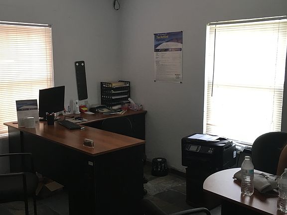 5th image of 5001 McCart Ave