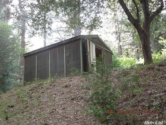 4th image of 16435 Evelyn Way