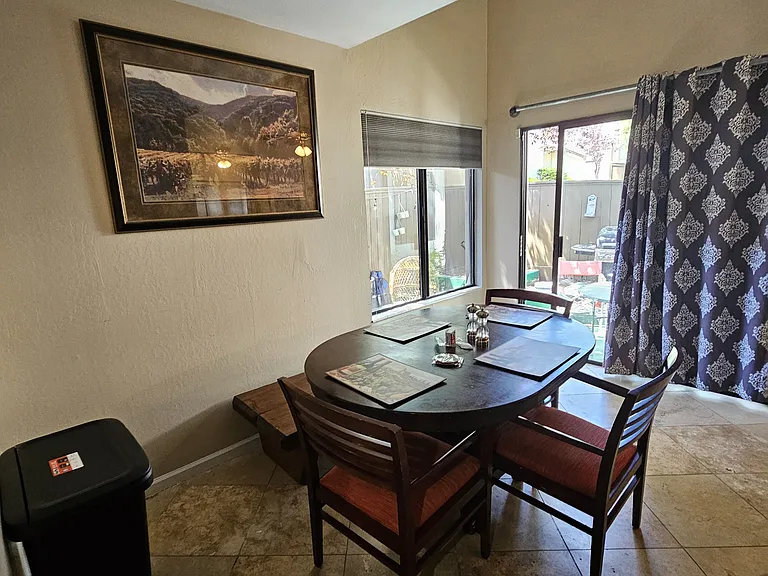 314 Lorraine Ct — Photo 37