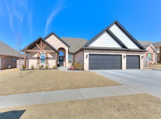11617 SW 58th St, Mustang, OK 73064