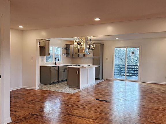 3rd image of 5510 Indiana Ave