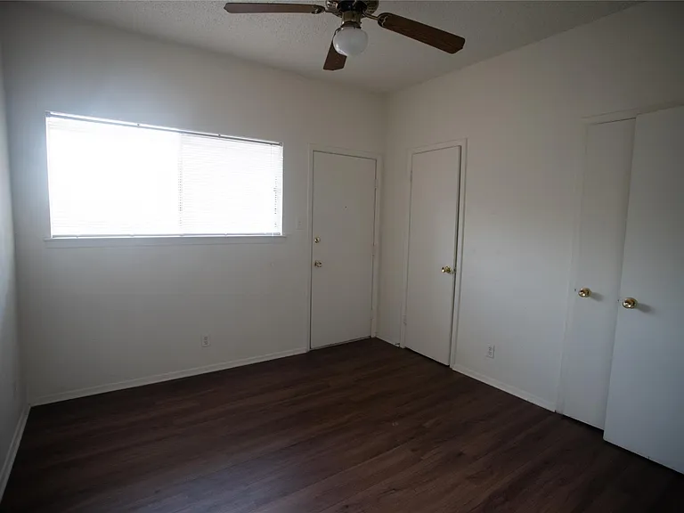 3000 Guadalupe St #208 — Photo 8