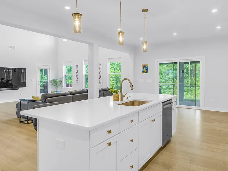 2107 Bluet Dr — Photo 12