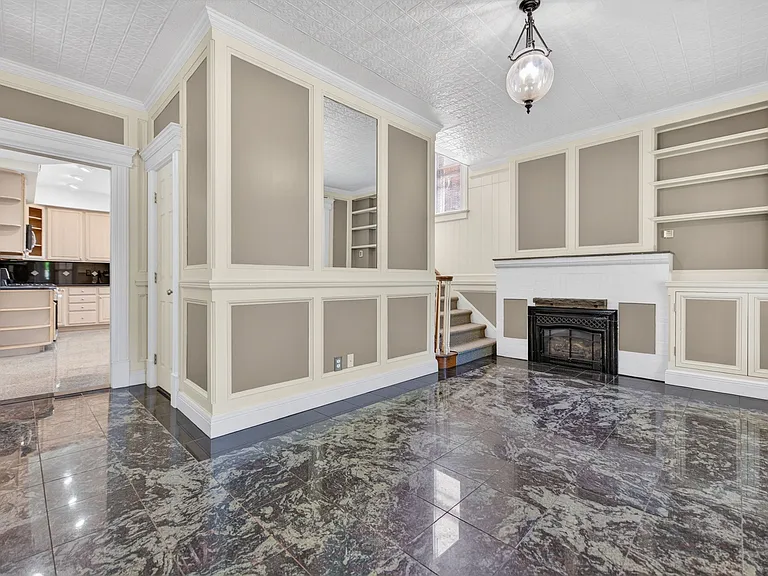 21 Ulster Ave #A — Photo 4