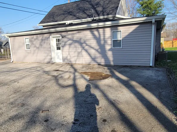 4 N Anderson St, New Palestine, IN 46163