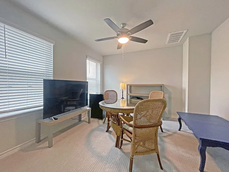 7516 Saginaw Dr — Photo 10
