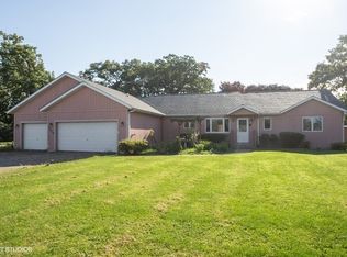 9016 Krunfus Rd, Harvard, IL 60033