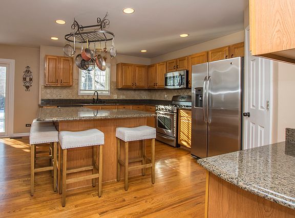 2nd image of 755 Kendridge Ct