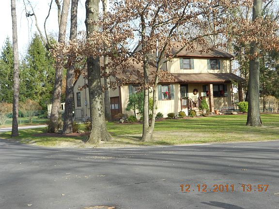 Corner lot on dead end