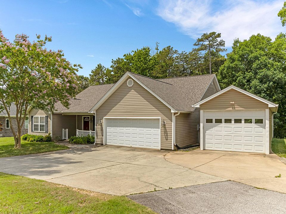 1st image of 118 Hard Cash Ln