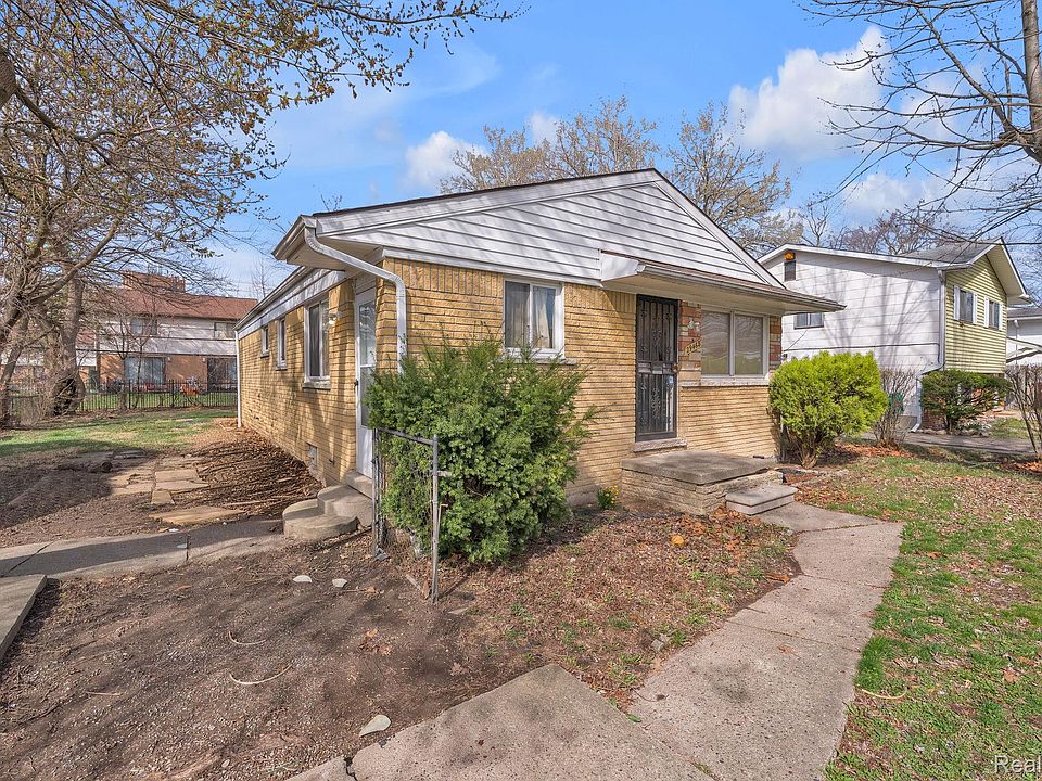 29468 Edward Dr, photo 3