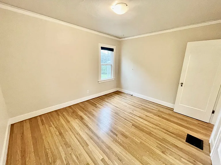 6976 NE Stanton St — Photo 24