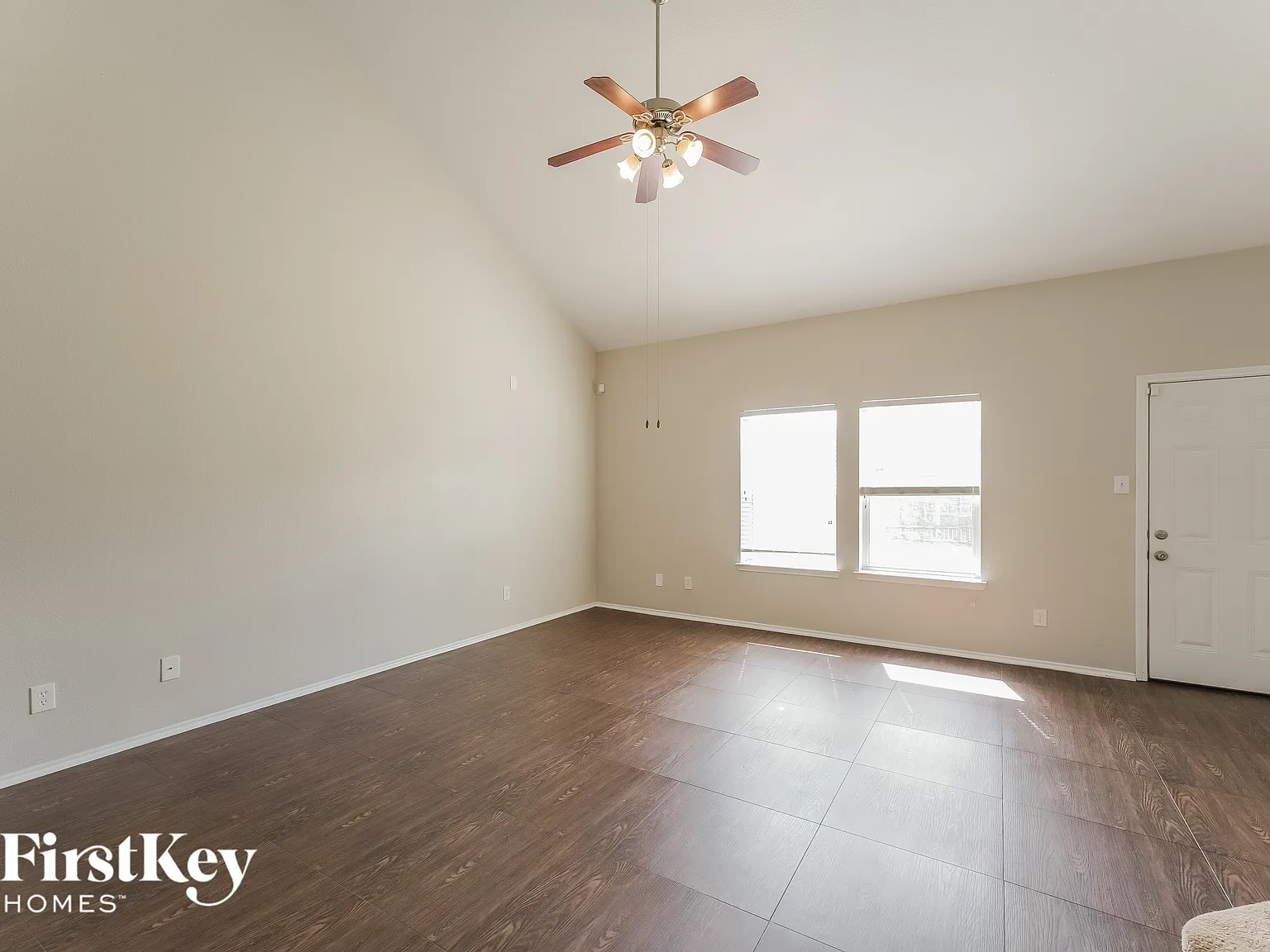 4 bed, 2.5 bath, 2680 sqft, $2,375 — Photo 2