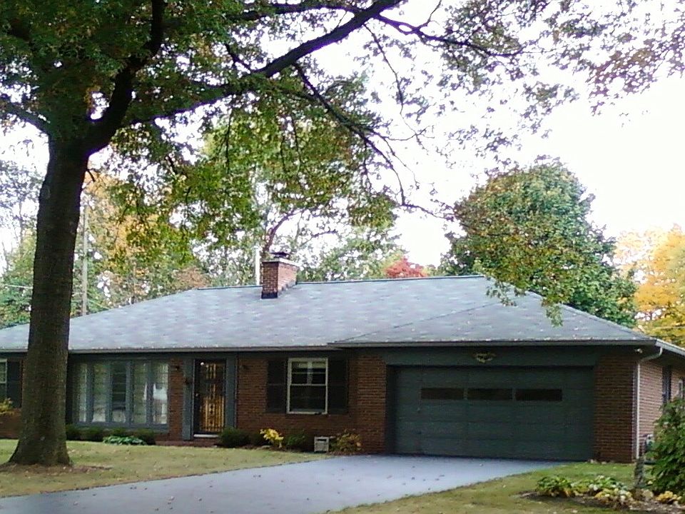 1st image of 8272 Forest Ln