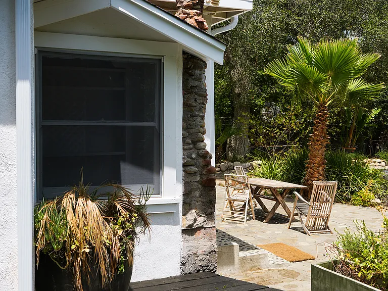181 Alvarado Ave — Photo 9