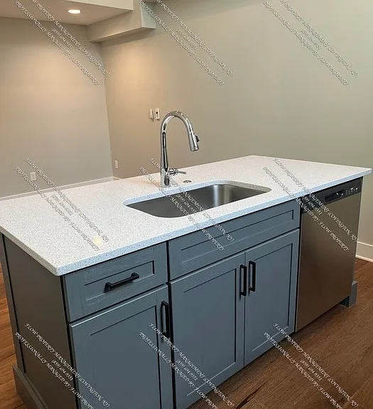 810 Plum St #404 — Photo 9