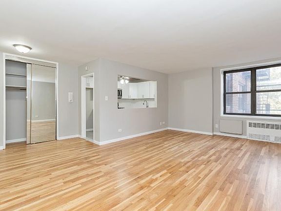 3rd image of 1200 E 53rd St APT 4A